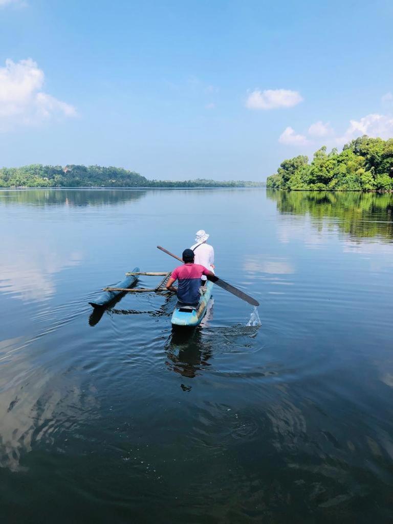 Hikka Secret Lake Resort Хиккадува Экстерьер фото